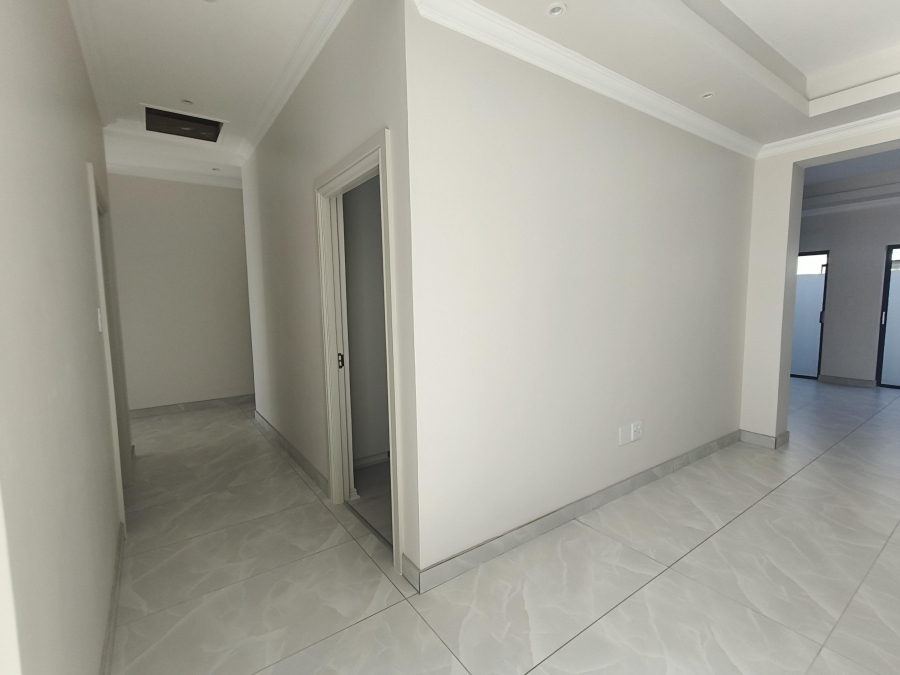 4 Bedroom Property for Sale in Fountains Estate Eastern Cape